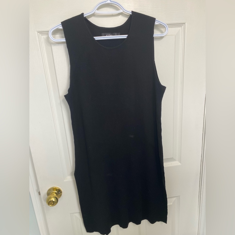Black knit tunic sleeveless sweater